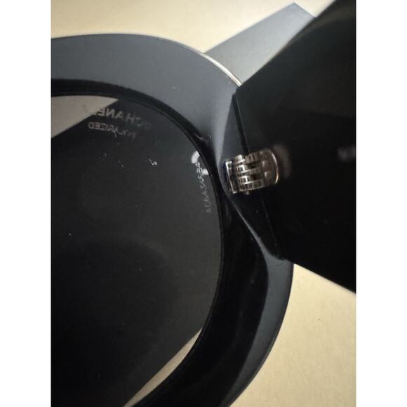 Chanel 5282QA C714s5 Sunglasses Polished Black Oversized Leather Bow w/case - Picture 8 of 11